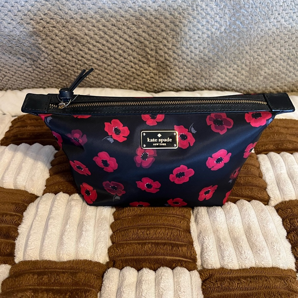 Kate Spade Wilson Road Mini Poppy Jodi Cosmetic Pouch NWTS!